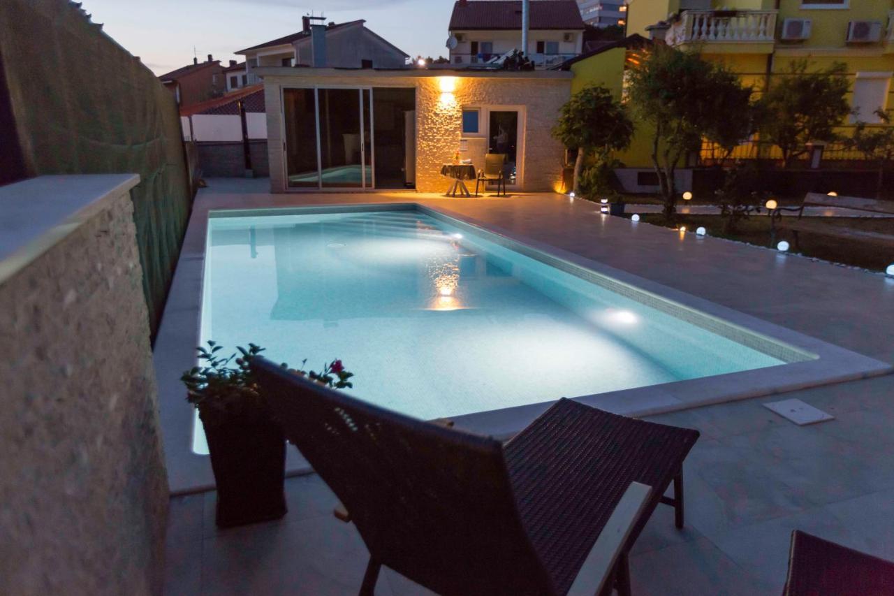 Apartment Mery Pula Exterior photo